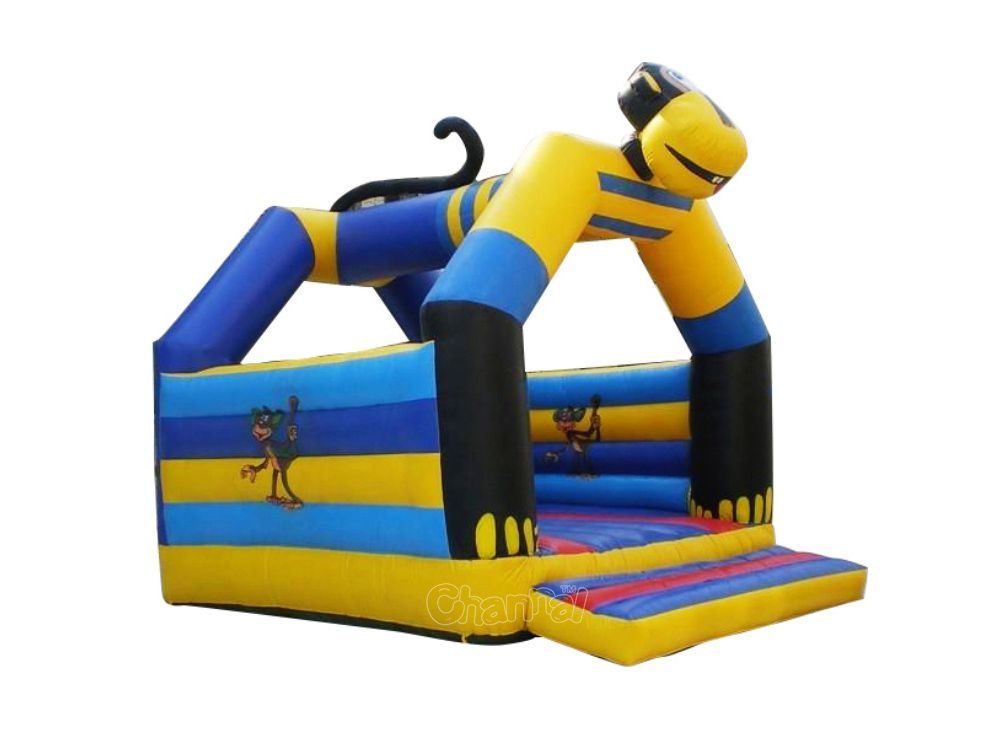 mono castillo inflable en venta