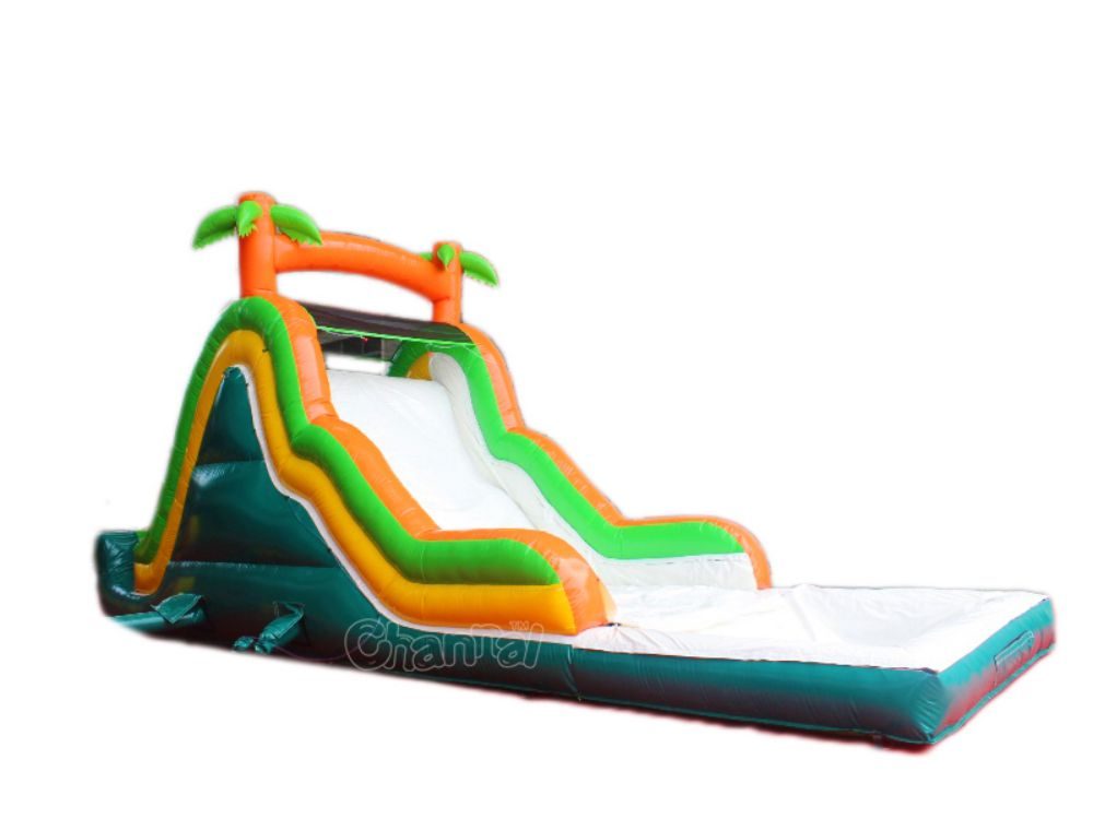 tobogán de agua inflable pequeño